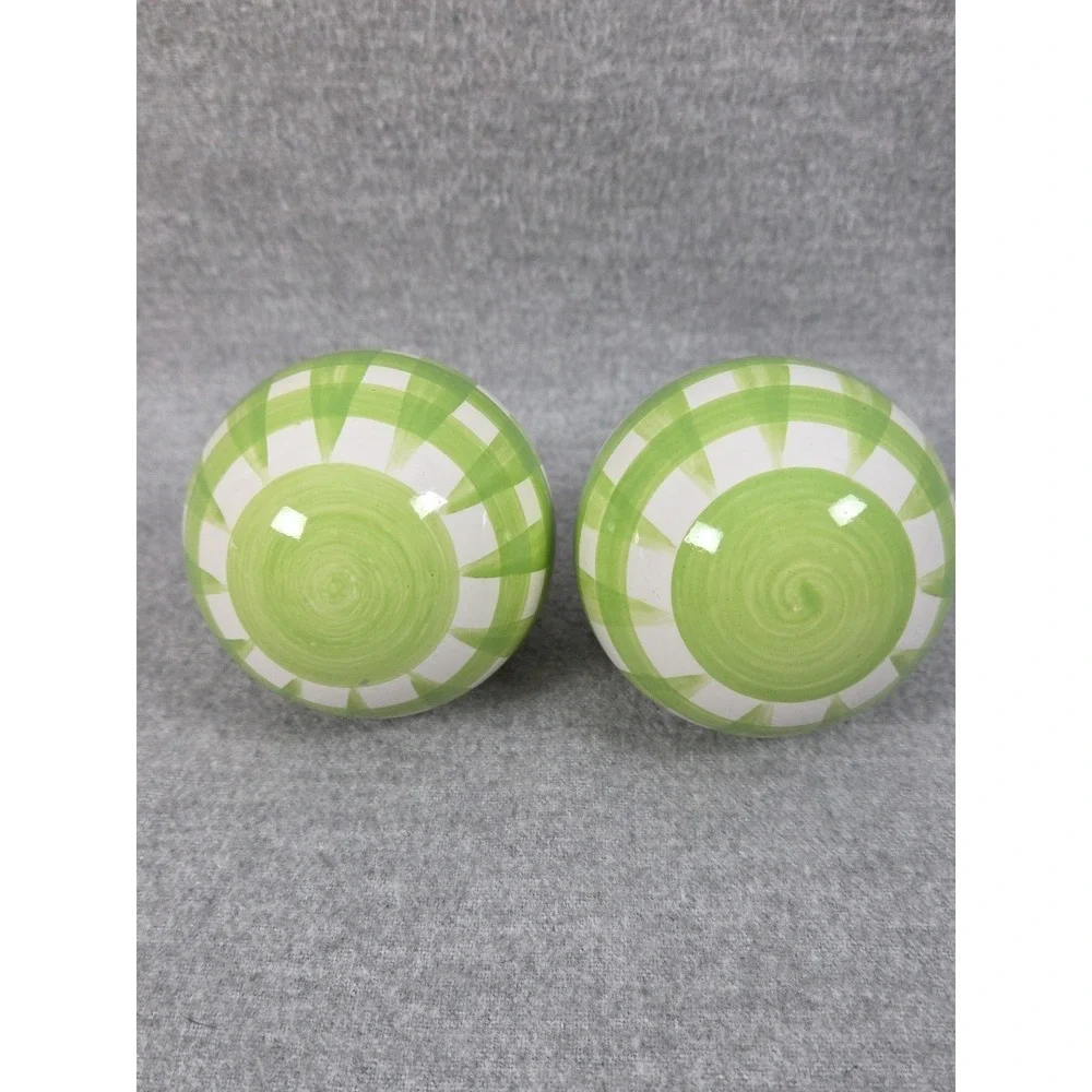 Pottery Barn Kids Green & White Gingham Resin Curtain Rod Finials Set of‎ 2